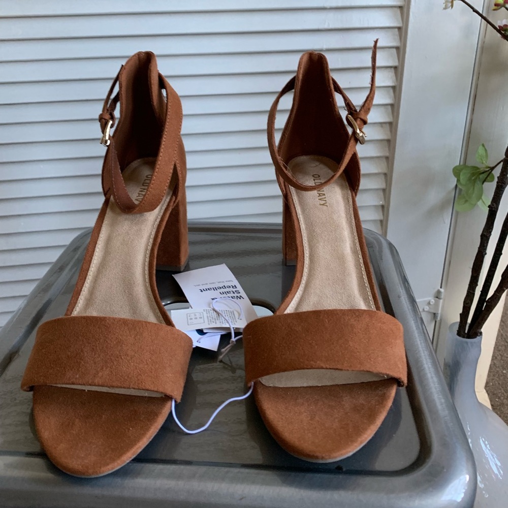 Brown Suede Heels W/ Tags
